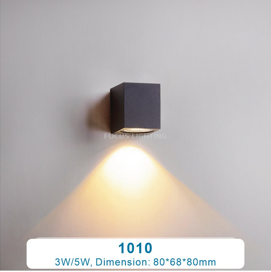 18 LED Outdoor Wall Light