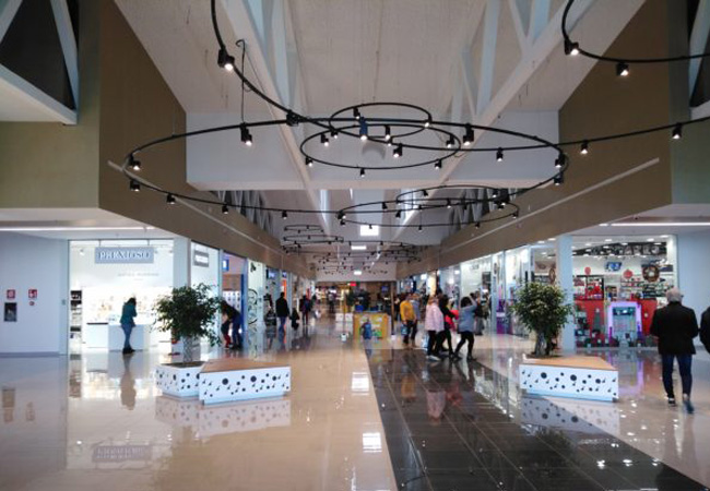 Track lighting shopping mall project