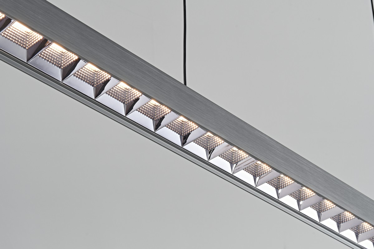 linear pendant light (10)